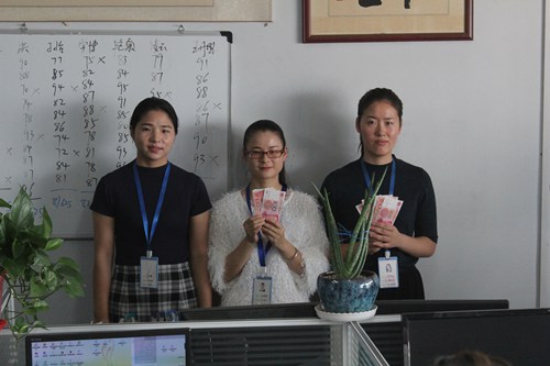 鄭州山川云舉行“十大行為規(guī)范”評(píng)選活動(dòng)
